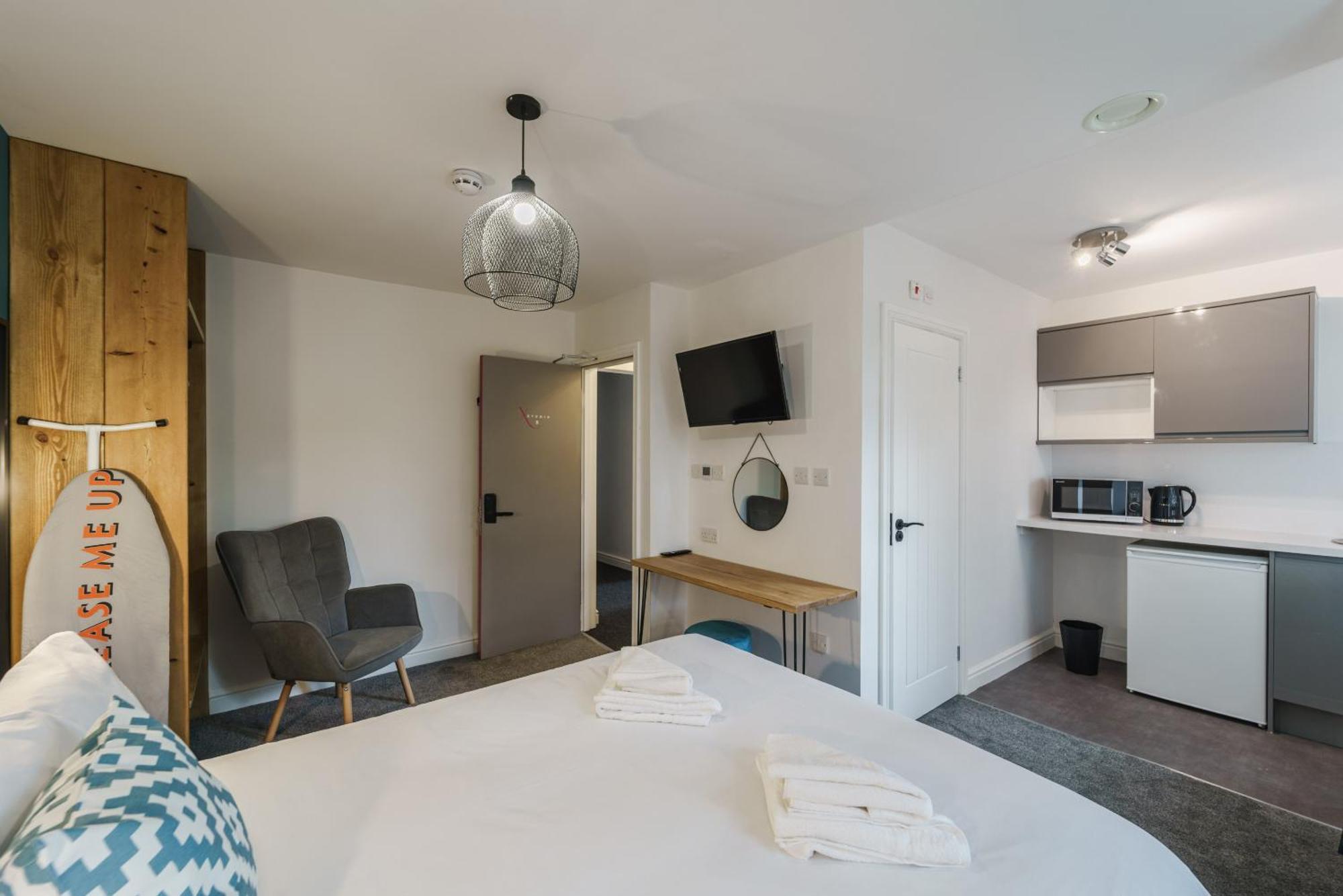 Deluxe Studio Apartments Derby Szoba fotó