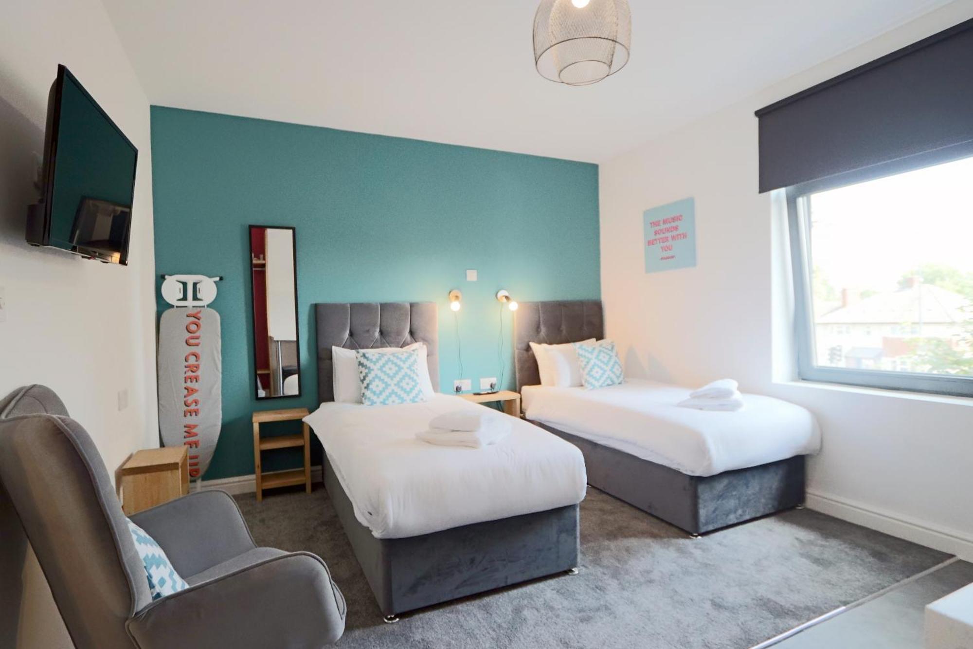 Deluxe Studio Apartments Derby Szoba fotó
