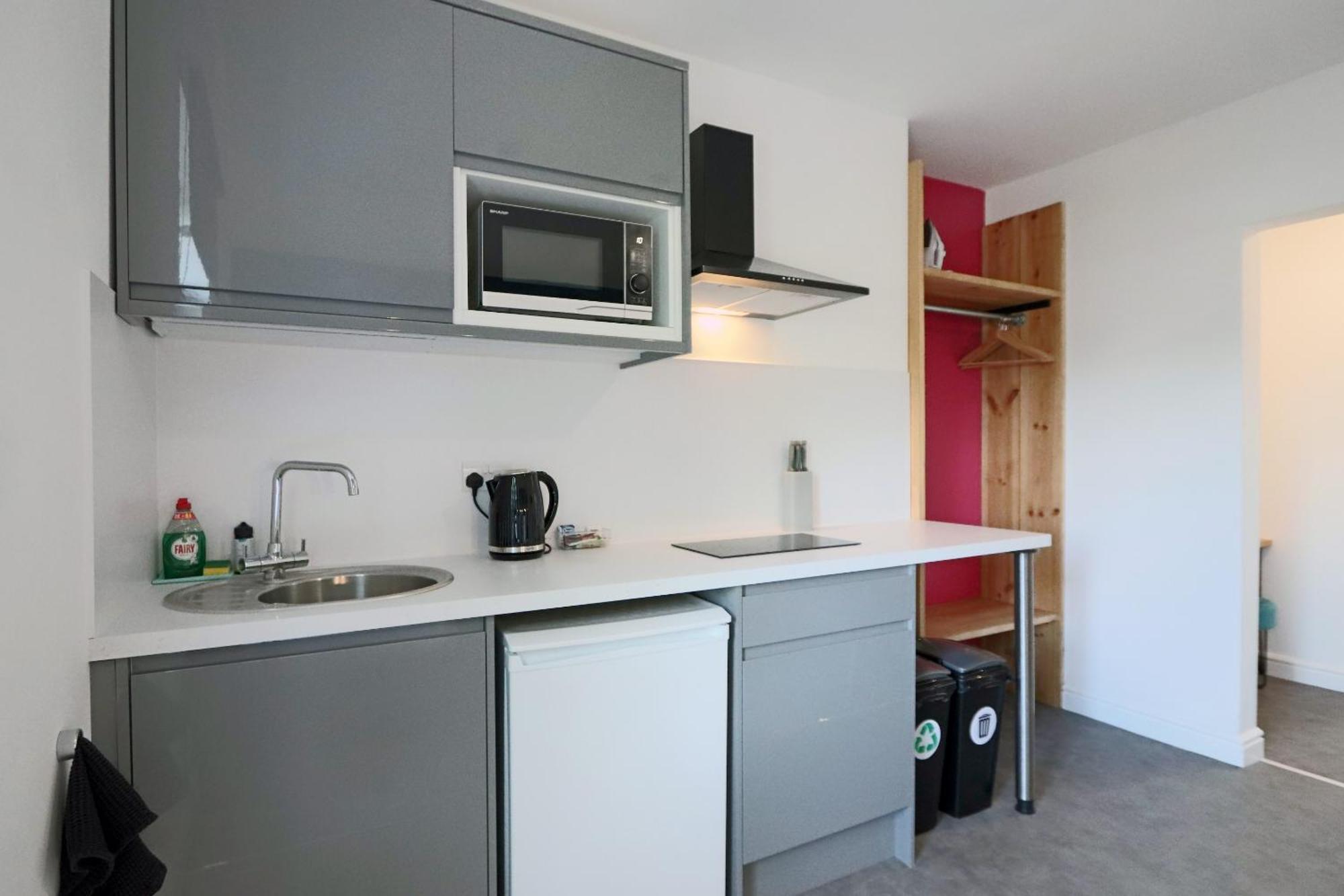 Deluxe Studio Apartments Derby Szoba fotó