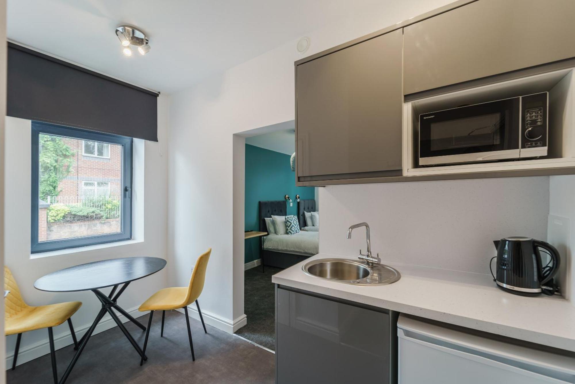 Deluxe Studio Apartments Derby Szoba fotó